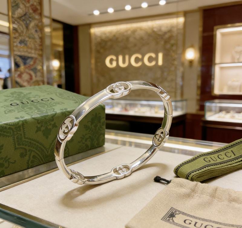 Gucci Bracelet 02yxs61
